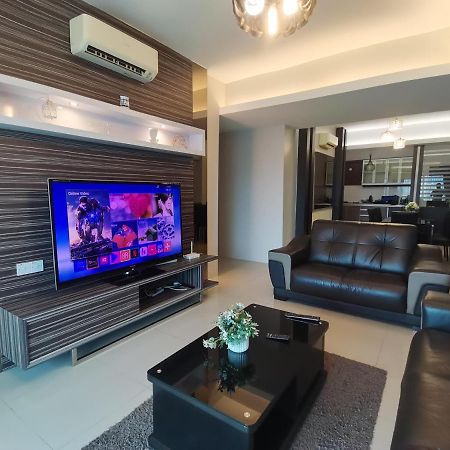 Glamorous At Kinta Riverfront Apartment Ipoh Exteriör bild