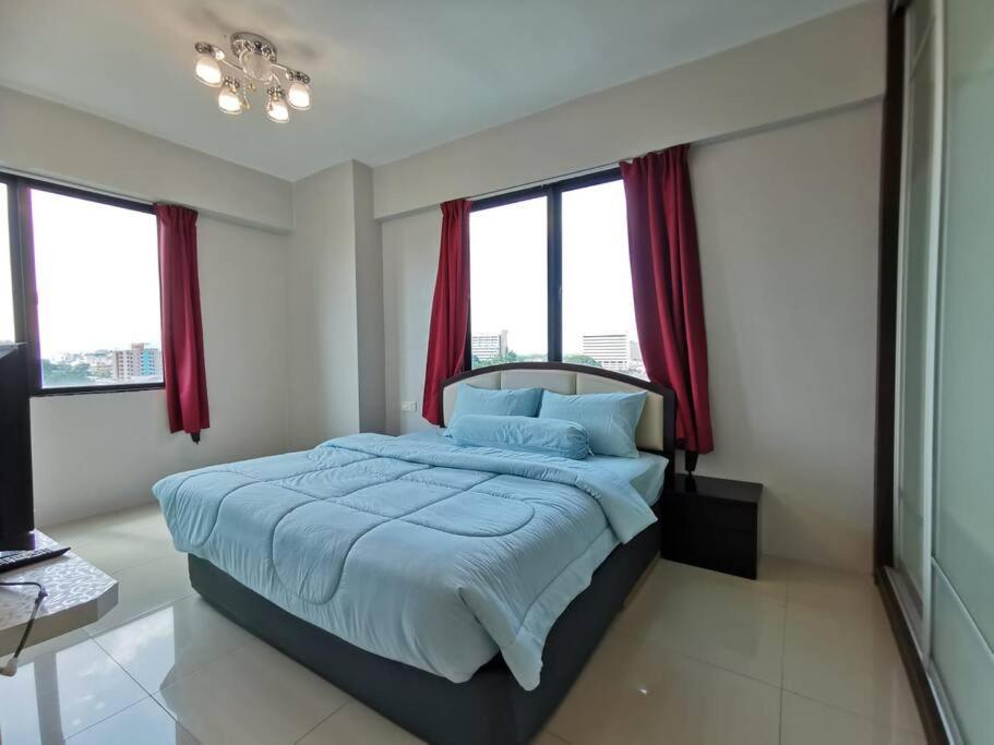 Glamorous At Kinta Riverfront Apartment Ipoh Exteriör bild