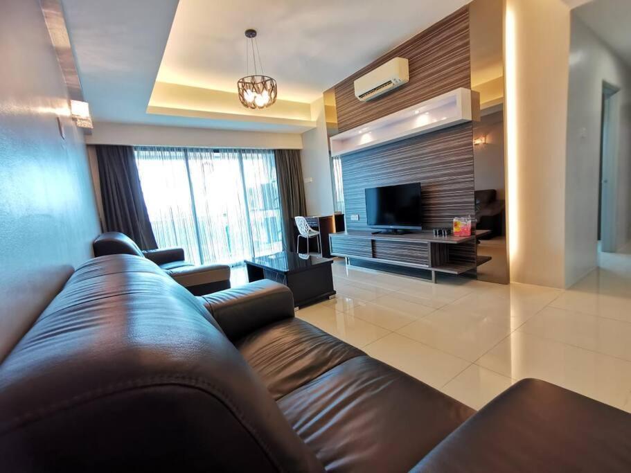 Glamorous At Kinta Riverfront Apartment Ipoh Exteriör bild
